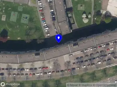 Ambulance met grote spoed naar de Kapiteinsbuurt in Rotterdam