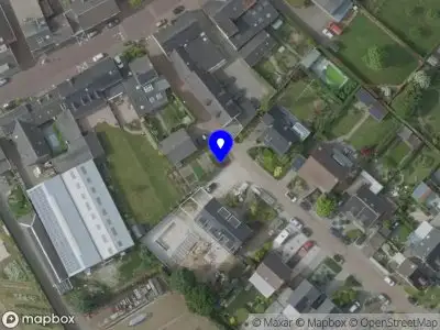 Ambulance met grote spoed naar de Broekweg in Heel