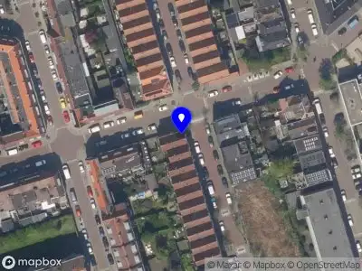Ambulance met grote spoed naar de Pieter Karel Drossaartstraat in Vlaardingen