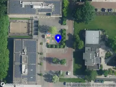 Ambulance met grote spoed naar de Pandora in Amstelveen