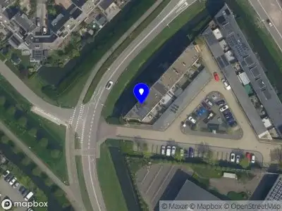 Ambulance met grote spoed naar de Fresiaveld in Nieuwerkerk aan den IJssel