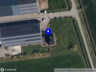 112 melding Politie met grote spoed naar de Nieuwlandseweg in Midwolda vanwege voertuigen te water