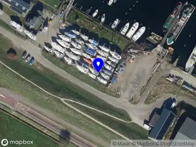 Brandweer met gepaste spoed naar de Werkhavenweg in Bruinisse vanwege een buitenbrand