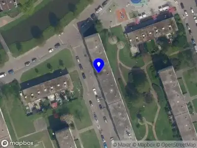 Ambulance met grote spoed naar de Rutgersstraat in Rotterdam