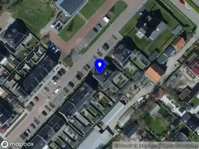 Ambulance met grote spoed naar de De Meutelaer in Stellendam