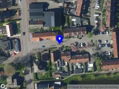 Ambulance met grote spoed naar de Willem Dekkerstraat in Tuitjenhorn