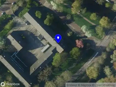 Ambulance naar de Fabritiusstraat in Alkmaar vanwege ongeval met letsel