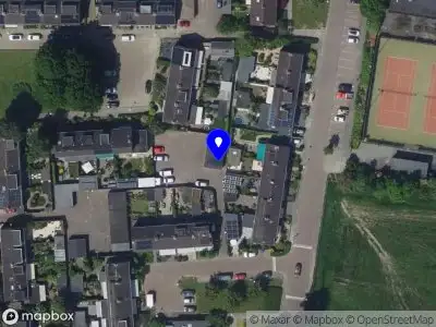 Ambulance met grote spoed naar de Esdoornlaan in Dordrecht