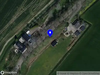 112 melding Brandweer met gepaste spoed naar de Weeldijk in Standdaarbuiten vanwege stormschade