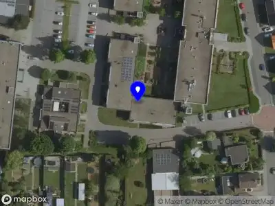 Brandweer en politie met grote spoed naar de Aelserhof in Elsloo vanwege middelgrote brand