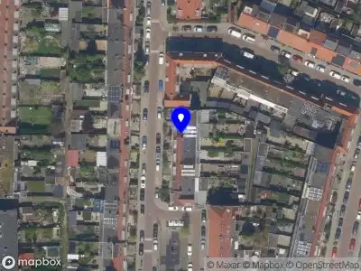 Ambulance met grote spoed naar de Richard Holstraat in Vlaardingen