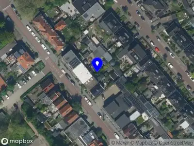 Ambulance met grote spoed naar de Groenelaan in Beverwijk