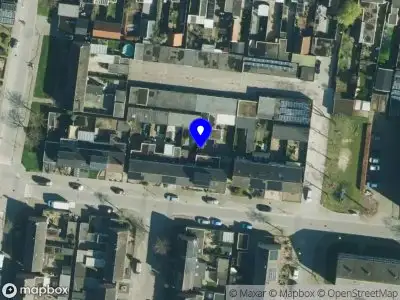 Brandweer met grote spoed naar de Dirk Hartogstraat in Enschede vanwege voertuigbrand