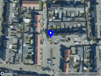 Brandweer met gepaste spoed naar de Abraham van Diepenbeeckstraat in Vlijmen vanwege een buitenbrand