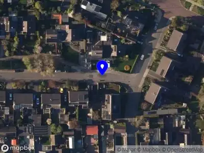 Brandweer met grote spoed naar de Chopinweg in Eelde vanwege een buitenbrand