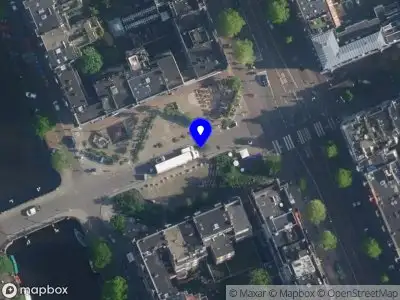 Brandweer met grote spoed naar de Kwakersplein in Amsterdam vanwege middelgrote brand