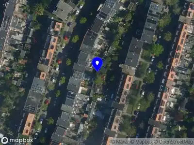 Brandweer met gepaste spoed naar de Molukkenstraat in Haarlem vanwege een buitenbrand