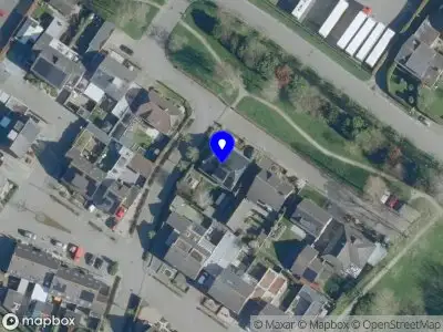 Brandweer met gepaste spoed naar de Klaproosstraat in Hedel vanwege voertuigbrand