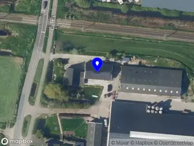 Brandweer met grote spoed naar de Molendijk in Nieuwerbrug aan den Rijn vanwege voertuigbrand