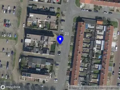 Brandweer met grote spoed naar de Alard Duhamelstraat in Breda vanwege voertuigbrand