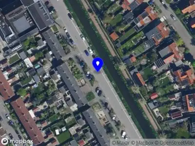 Brandweer met grote spoed naar de Geraniumstraat in Aalsmeer vanwege voertuigbrand