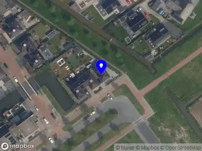 Ambulance met grote spoed naar de Laan van Magisch Realisme in Rotterdam