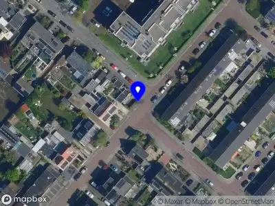 Brandweer met grote spoed naar de Beinsdorpstraat in Nieuw-Vennep vanwege afhijsen patient