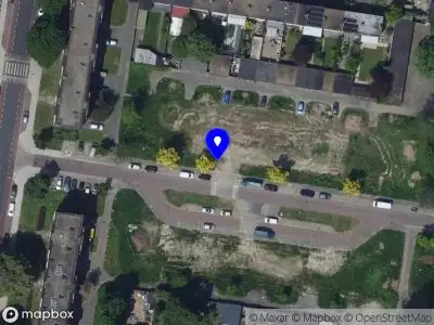 Brandweer met gepaste spoed naar de Tak van Poortvlietstraat in Dordrecht vanwege stormschade