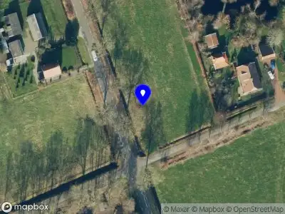 Brandweer met gepaste spoed naar de Russendijk in Vriezenveen vanwege stormschade