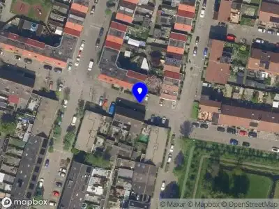 Brandweer met gepaste spoed naar de Hillenraadstraat in Rotterdam