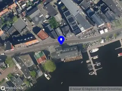 Brandweer met gepaste spoed naar de Marktplein in Uithoorn vanwege stormschade