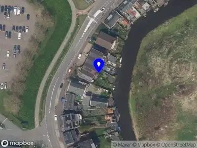 Ambulance met grote spoed naar de Molenstraat in Kinderdijk