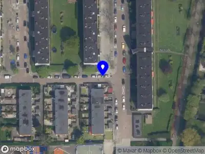 Ambulance met grote spoed naar de Icarusstraat in Rotterdam