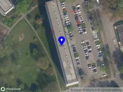 Ambulance met grote spoed naar de Kelloggplaats in Rotterdam