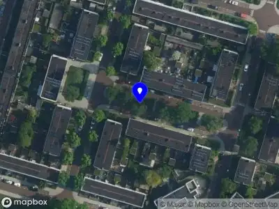 Ambulance met gepaste spoed naar de Hooistraat in Amsterdam