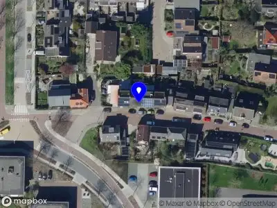 Ambulance met grote spoed naar de Dorpsstraat in Barendrecht