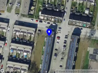 Ambulance met grote spoed naar de Wagenbergstraat in Rotterdam