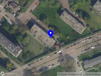 Ambulance met grote spoed naar de Chabotlaan in Rotterdam