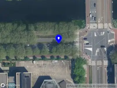 Brandweer met gepaste spoed naar de Louis Bouwmeesterstraat in Amsterdam