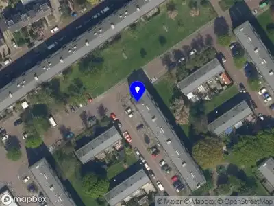 Ambulance met grote spoed naar de Dotterbloemstraat in Vlaardingen