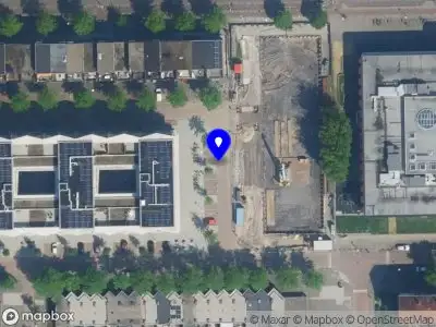 Ambulance met grote spoed naar de Reinier Engelmanstraat in Amsterdam