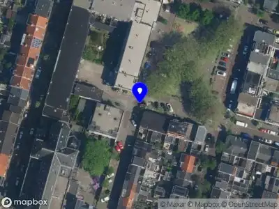 Ambulance met grote spoed naar de Pretoriaplein in Haarlem