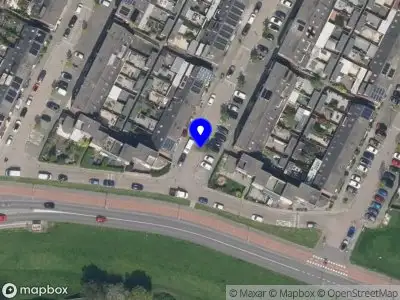 Ambulance met gepaste spoed naar de Hornetstraat in Rotterdam