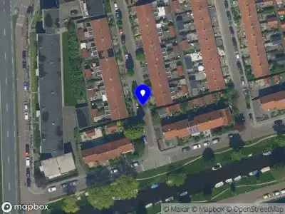 Ambulance met grote spoed naar de Eikenlaan in Zaandijk