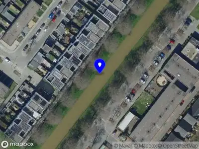 Brandweer met gepaste spoed naar de Barbeelsingel in Hoogvliet Rotterdam vanwege wateroverlast