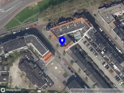 Ambulance met grote spoed naar de Joubertstraat in Rotterdam