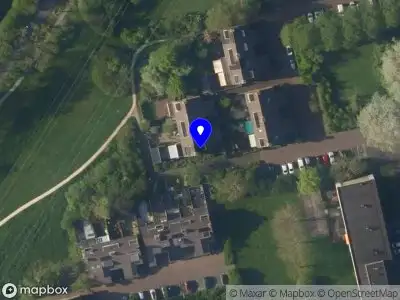 Ambulance met grote spoed naar de Van Oldenbarneveltplantsoen in Voorschoten