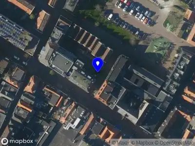 Ambulance met gepaste spoed naar de Oudegracht in Alkmaar