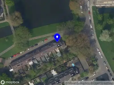 Ambulance met gepaste spoed naar de Wateroord in Rotterdam