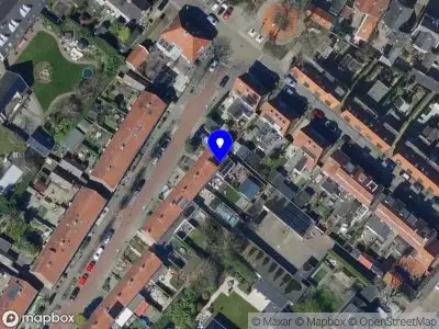 Ambulance met grote spoed naar de Thorbeckestraat in Hendrik-Ido-Ambacht